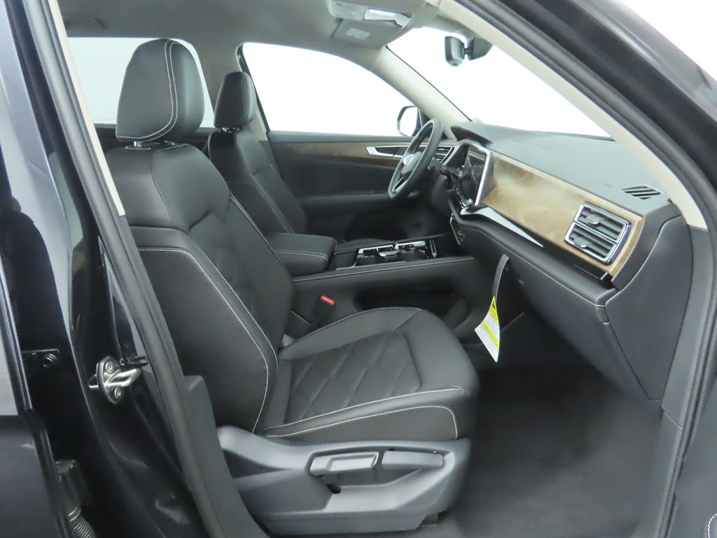 Thumbnail: 2026 Volkswagen Atlas - 21