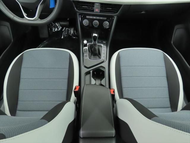 Thumbnail: 2026 Volkswagen Taos - 16