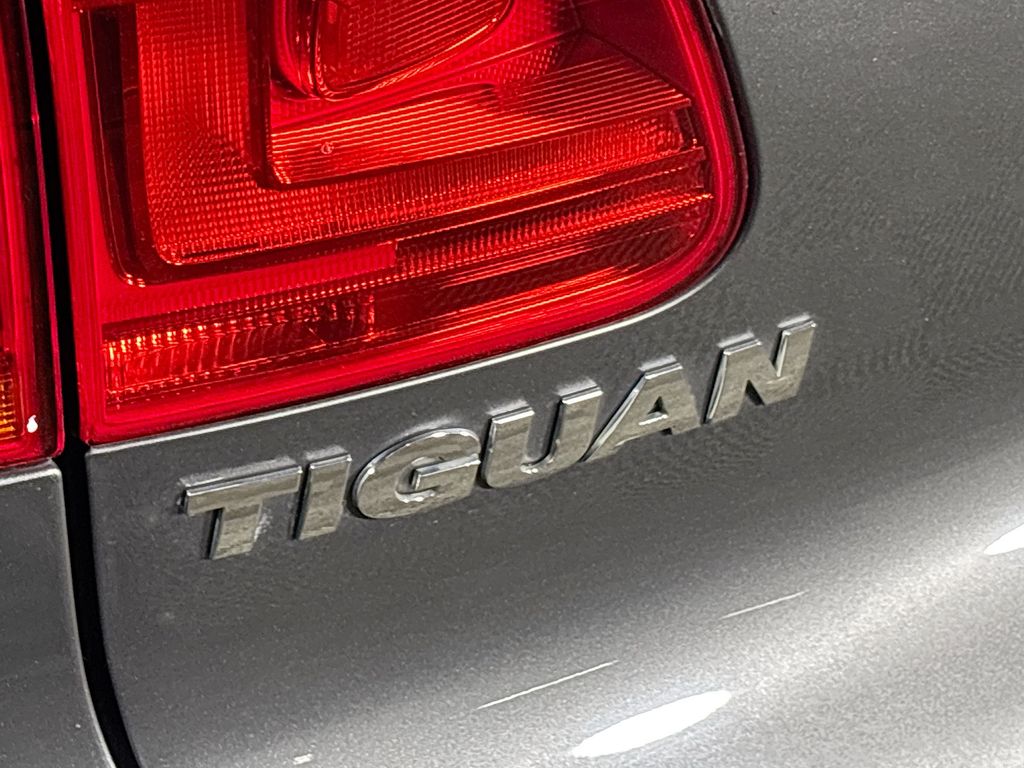 2015 Volkswagen Tiguan SE