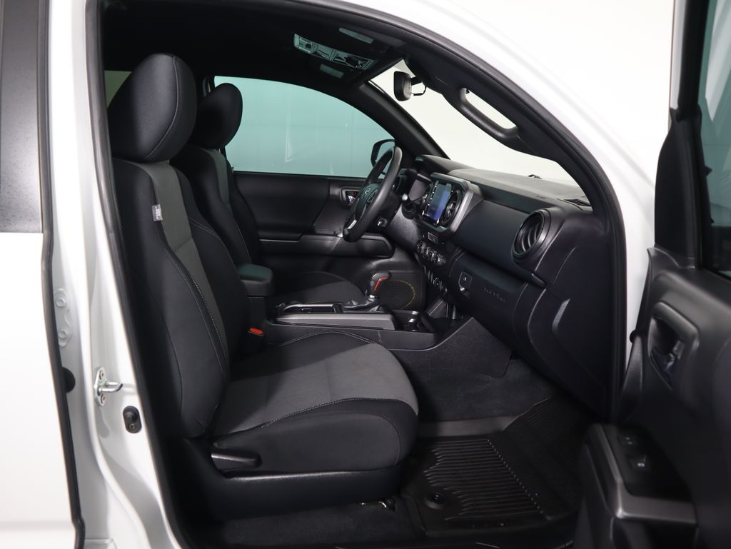 Thumbnail: 2023 Toyota Tacoma - 21