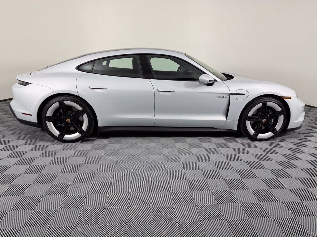 Thumbnail: 2026 Porsche Taycan - 11