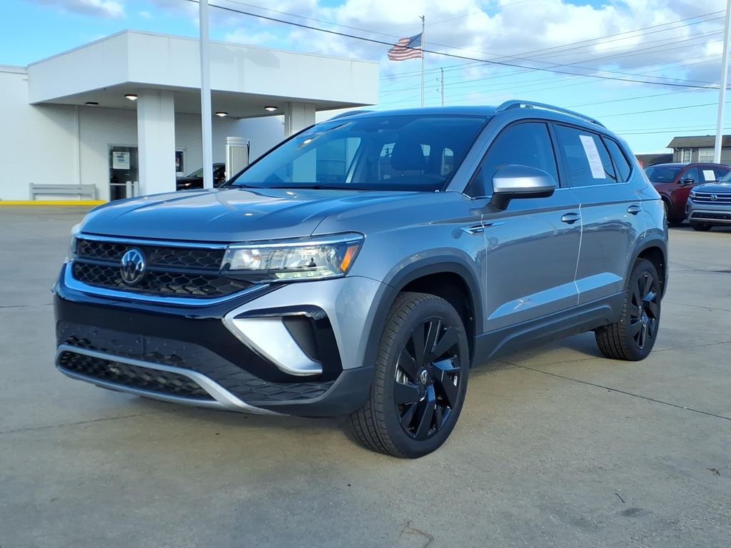 2024 Volkswagen Taos SE 4Motion