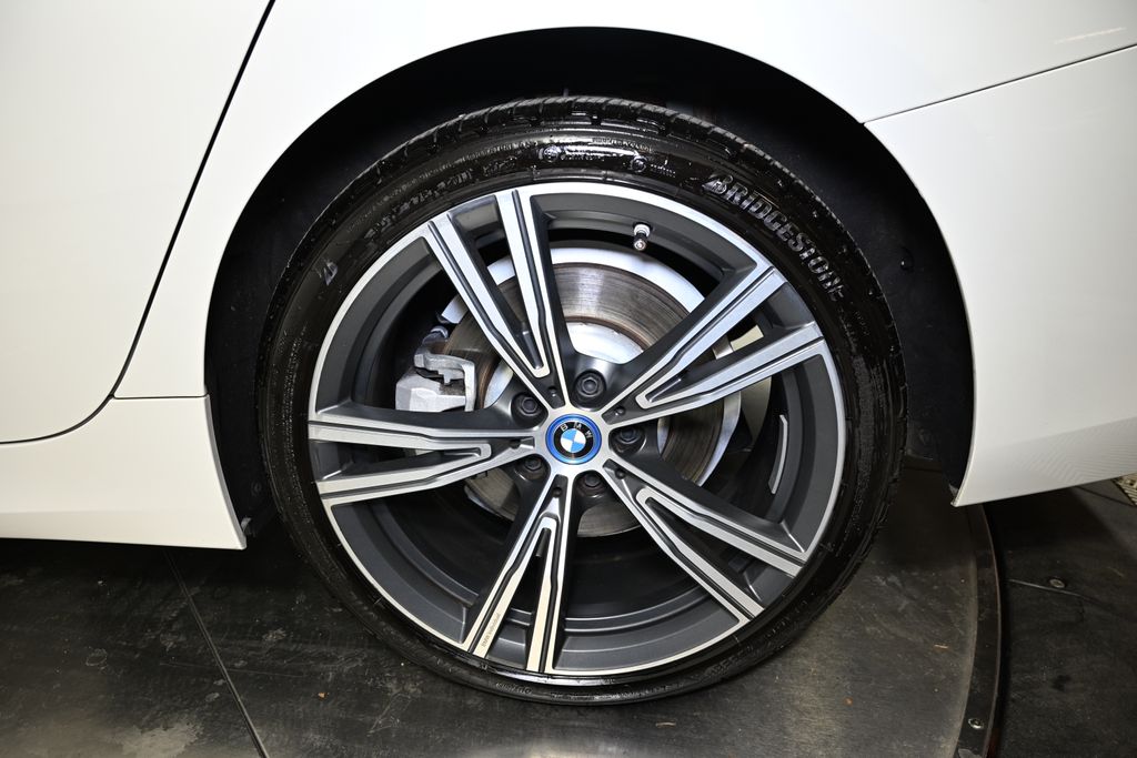 Thumbnail: 2023 BMW 3 Series - 12