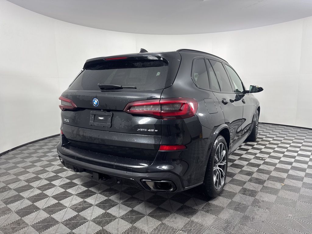 Thumbnail: 2022 BMW X5 - 5