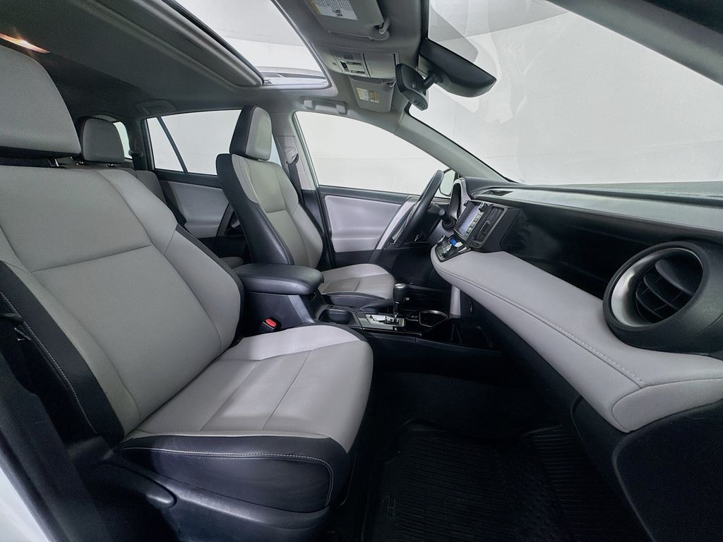 Used Car 2018 Toyota Rav4  For Sale Under $25,000 In Austin, Texas