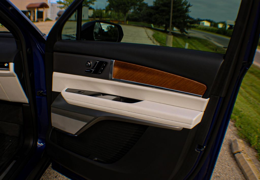 Interior 18