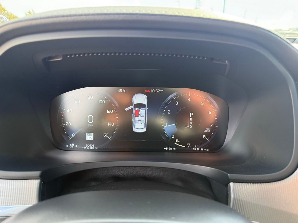 Thumbnail: 2020 Volvo S90 - 16