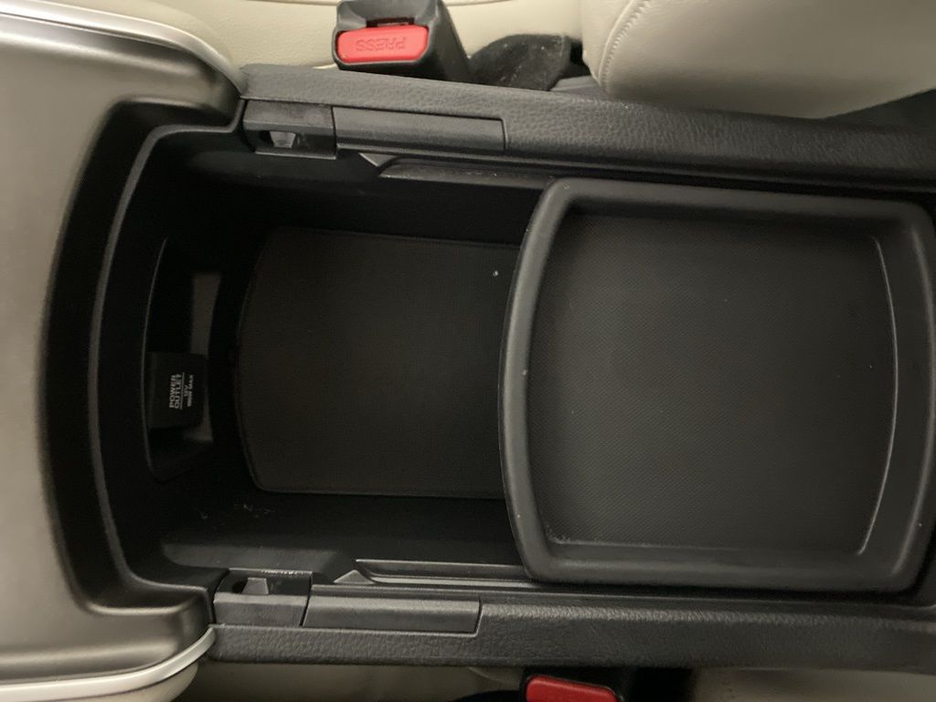 Used 2021 Red Honda EX-L image 26