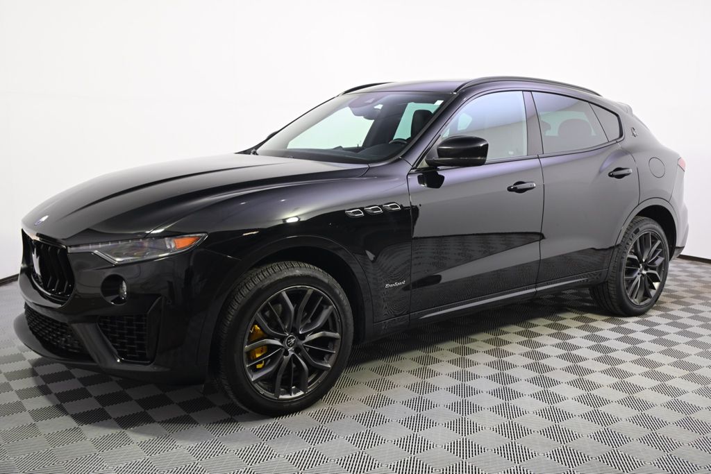 Used 2021  Maserati GranSport image 2