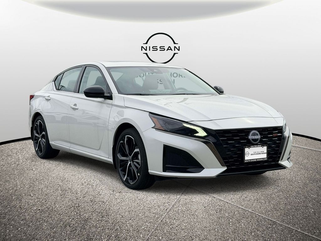 2025 Nissan Altima 2.5 SR FWD