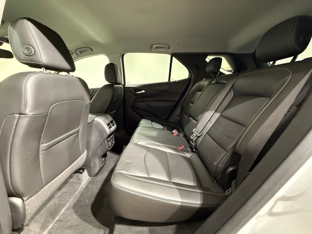 Thumbnail: 2018 Chevrolet Equinox - 18