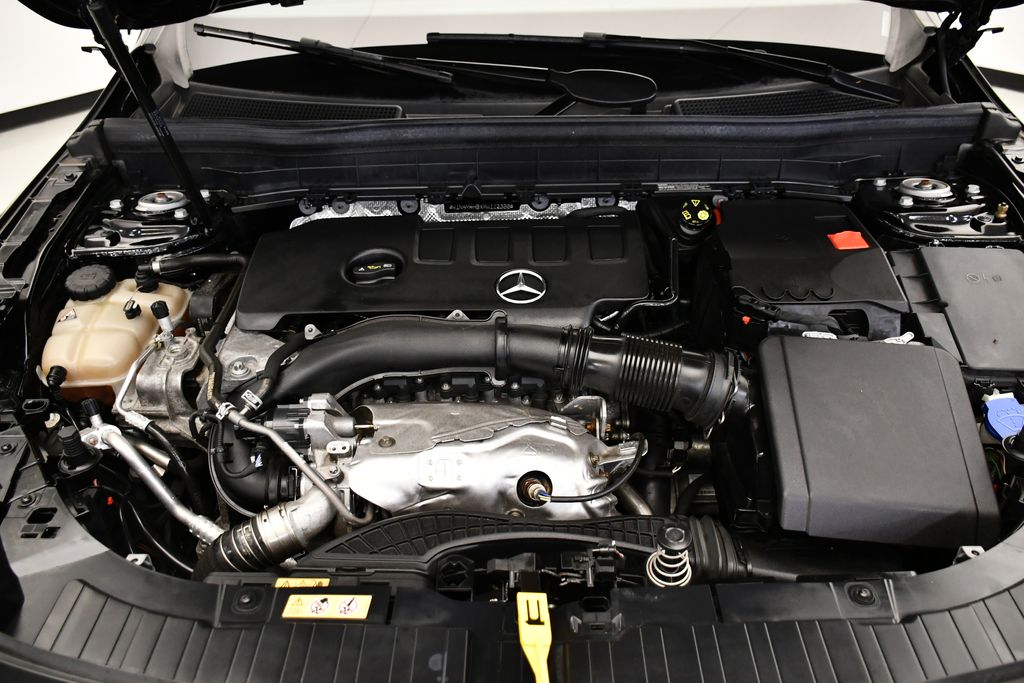 Thumbnail: 2021 Mercedes-Benz GLB - 11