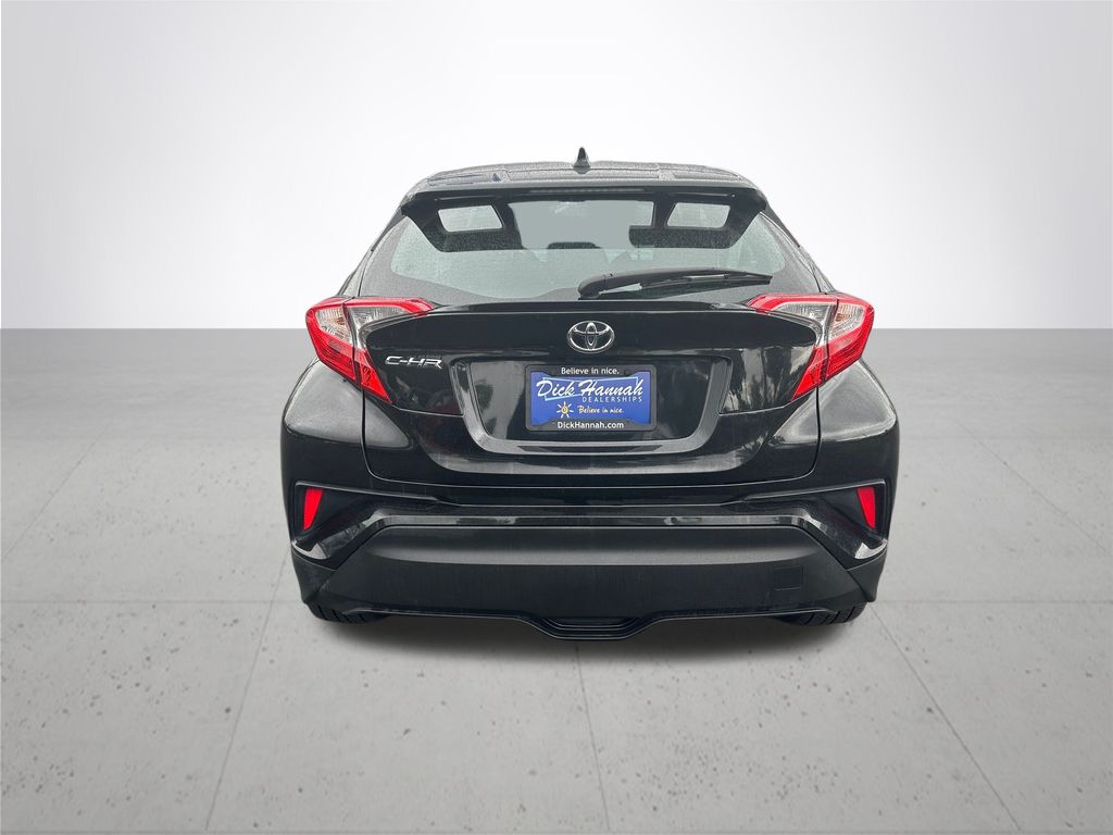 2022 Toyota C-HR XLE