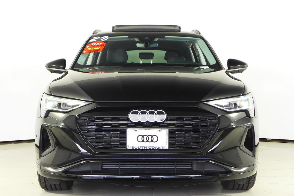 Thumbnail: 2024 Audi Q8 e-tron - 3