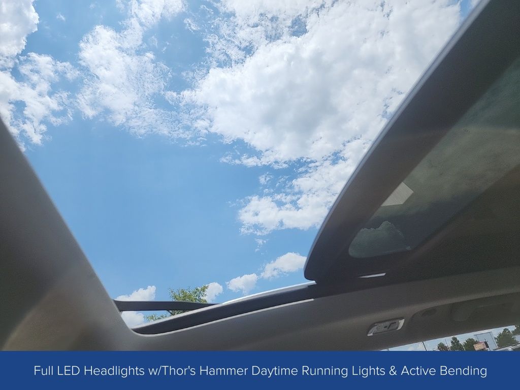 2019 Volvo XC90 T6 Momentum