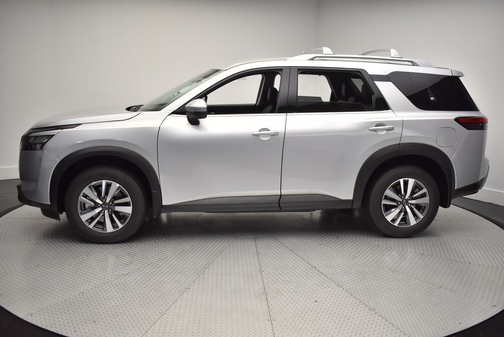 Thumbnail: 2025 Nissan Pathfinder - 8