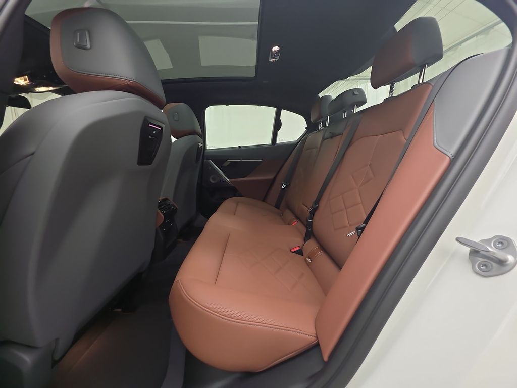 2026 Bmw 550e 550e xDrive photo 21