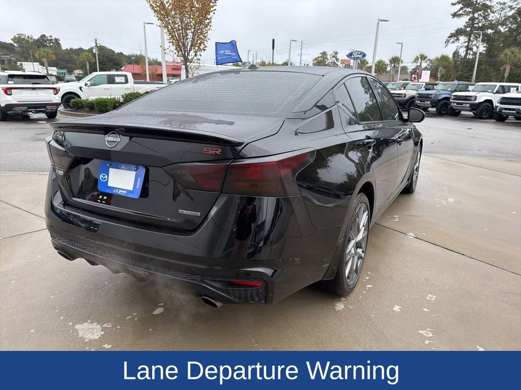2024 Nissan Altima SR VC-Turbo FWD