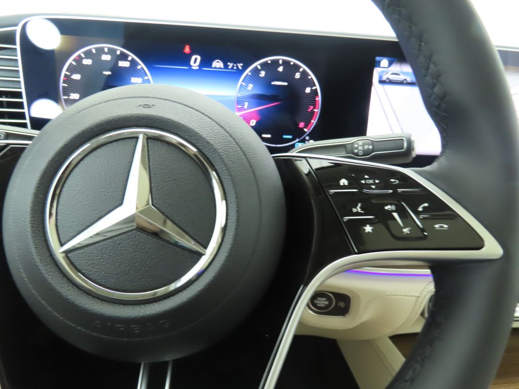 Thumbnail: 2025 Mercedes-Benz GLE - 13