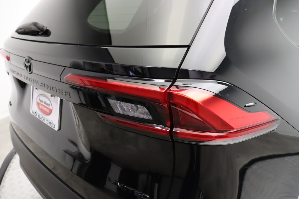 2024 Toyota Grand Highlander Limited 9