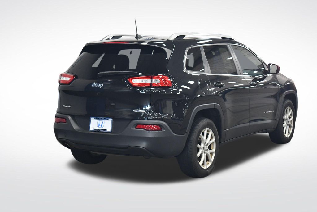 Thumbnail: 2016 Jeep Cherokee - 5