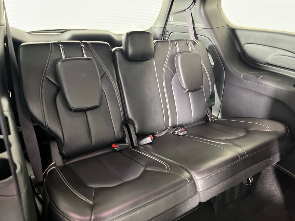 Thumbnail: 2025 Chrysler Pacifica - 5
