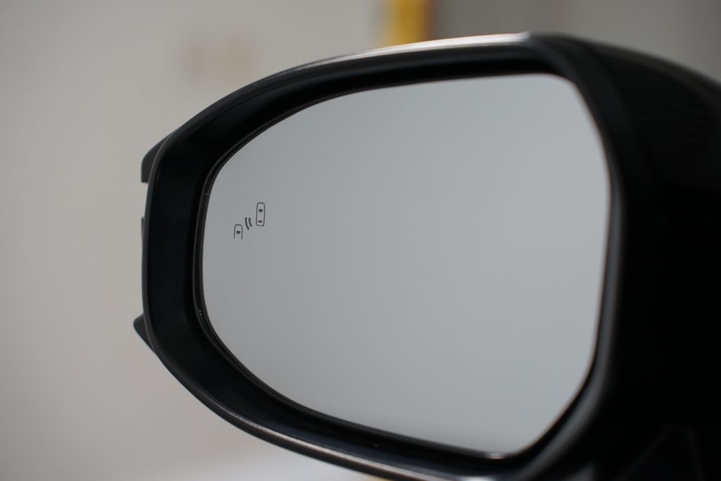 Thumbnail: 2025 Toyota Crown - 25