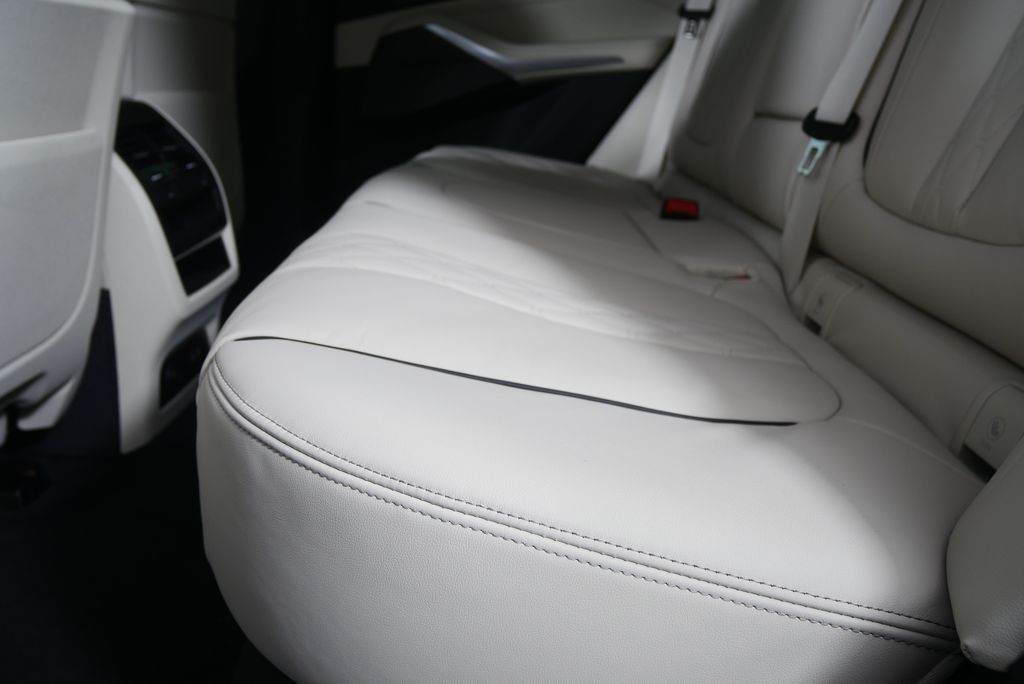 Thumbnail: 2026 BMW X5 - 14