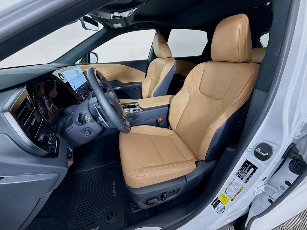 Thumbnail: 2025 Lexus RX - 22