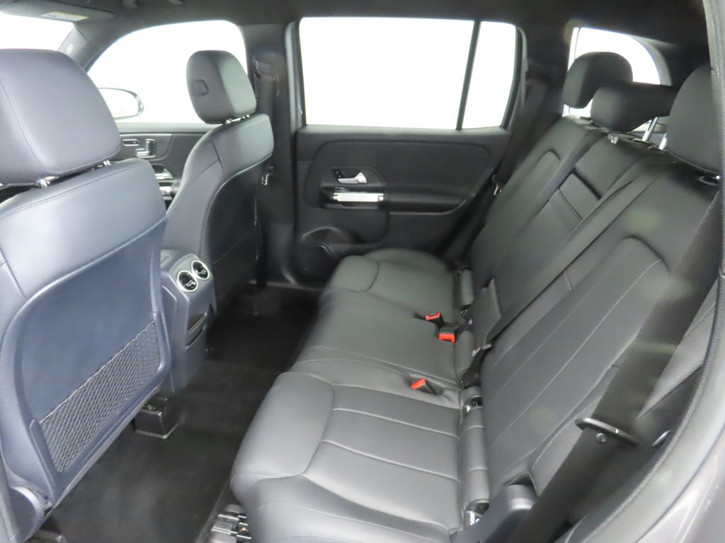 Thumbnail: 2022 Mercedes-Benz GLB - 19