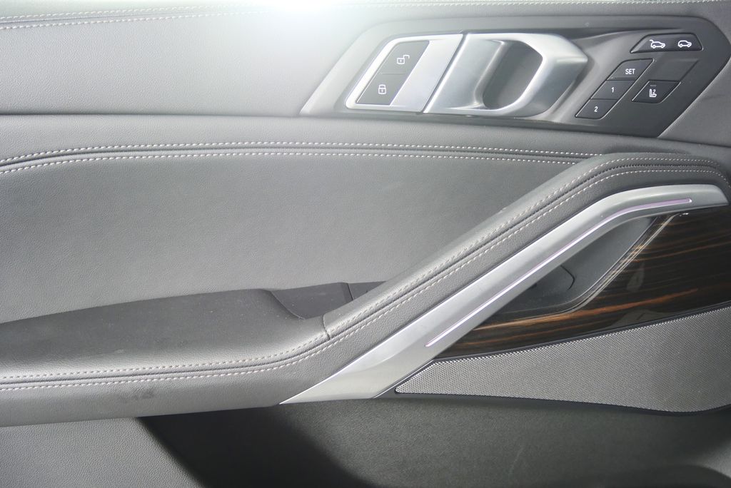 Thumbnail: 2025 BMW X6 - 8