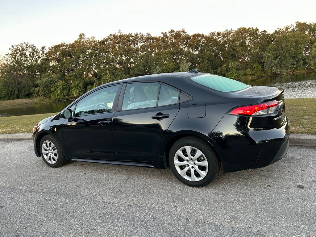 Thumbnail: 2024 Toyota Corolla - 3