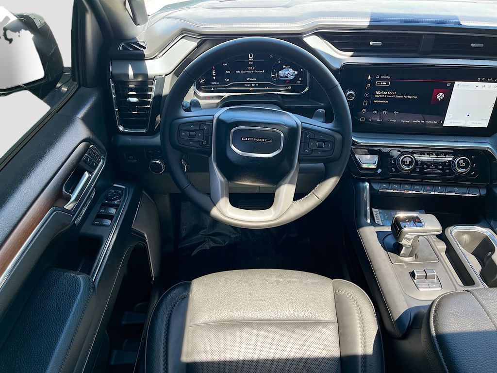 Used 2025 Silver GMC Denali image 24