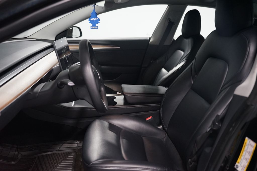 Thumbnail: 2023 Tesla Model 3 - 7