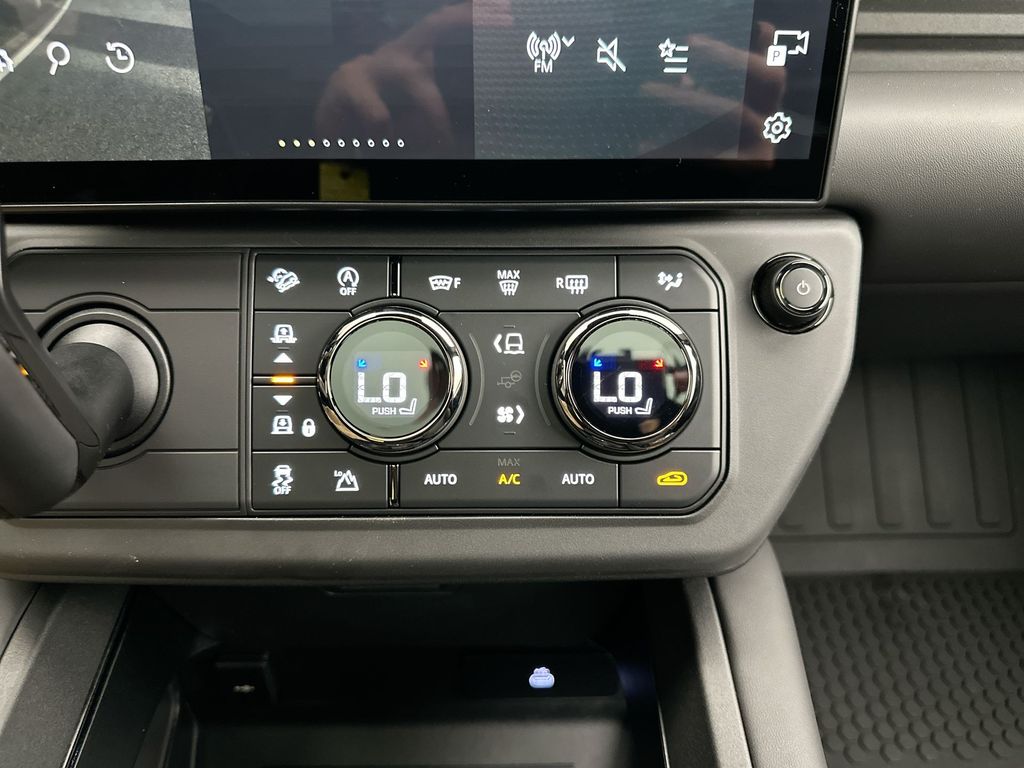 Thumbnail: 2026 Land Rover Defender - 21