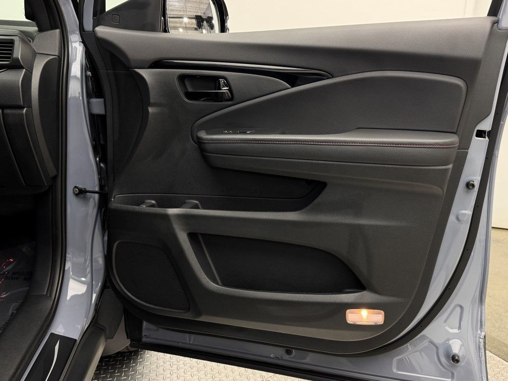 2025 Honda Passport Black Edition 21