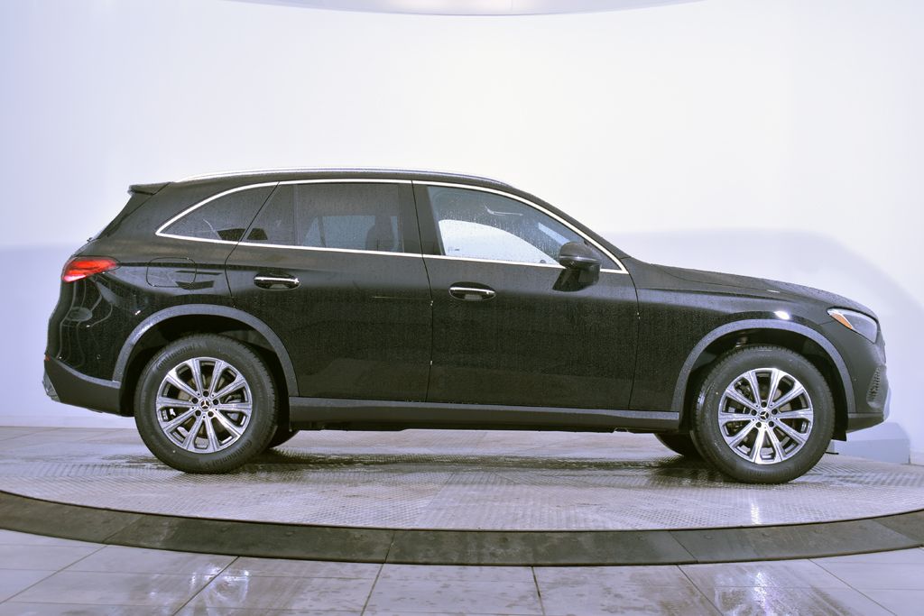 Thumbnail: 2026 Mercedes-Benz GLC - 8