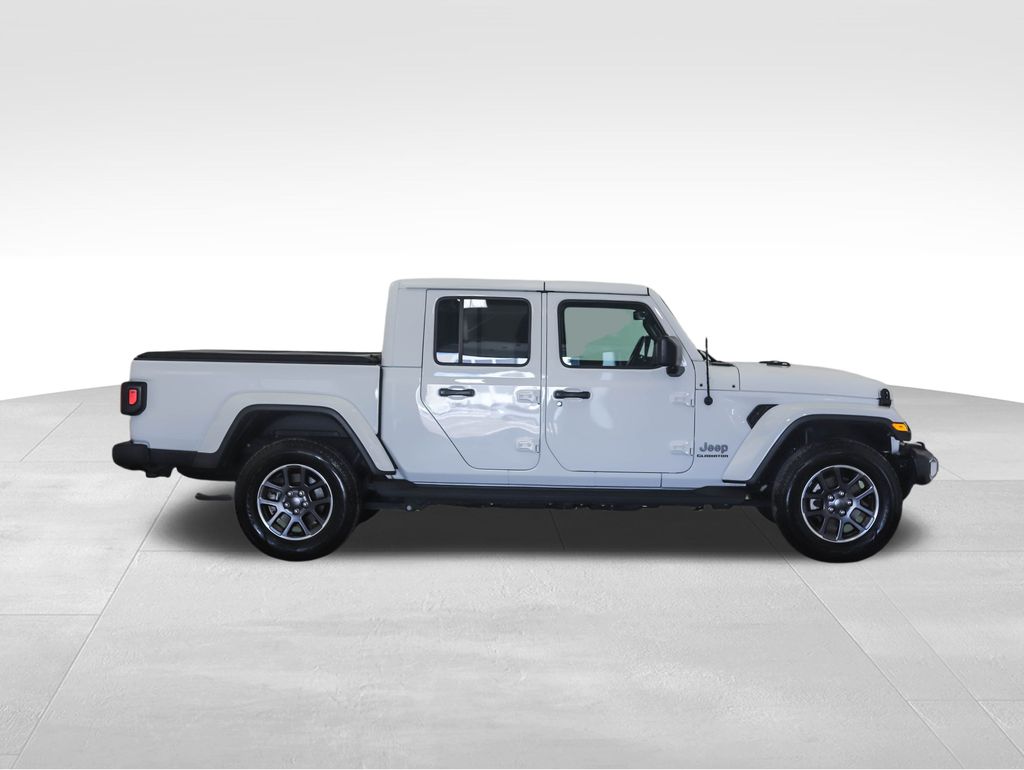 2022 Jeep Gladiator Overland 6