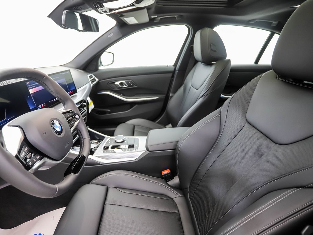 Thumbnail: 2025 BMW 3 Series - 12