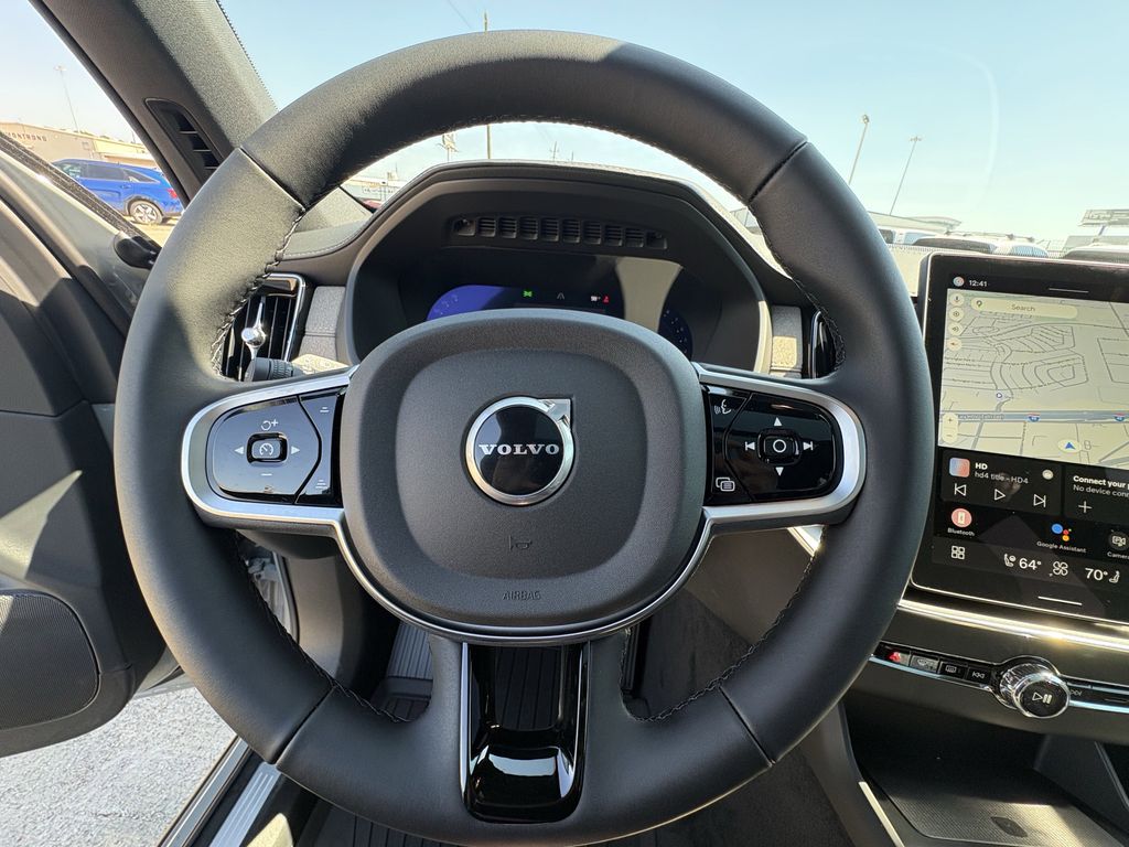 New 2026 Vapour Grey Volvo B6 Plus 7-Seater image 15