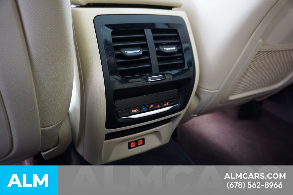 Used 2022 Black BMW sDrive30i image 60