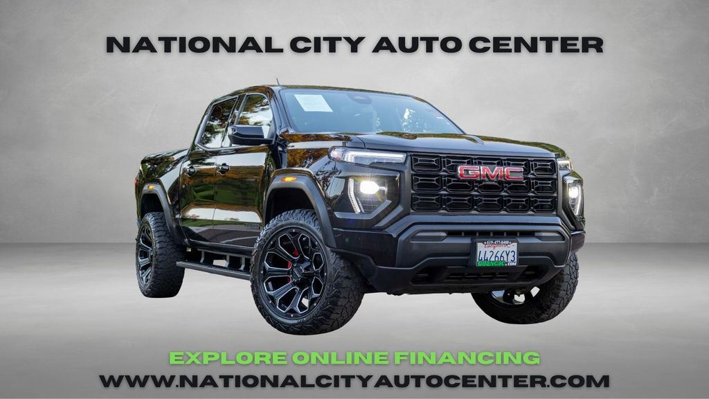 2024 GMC Canyon Elevation's photo