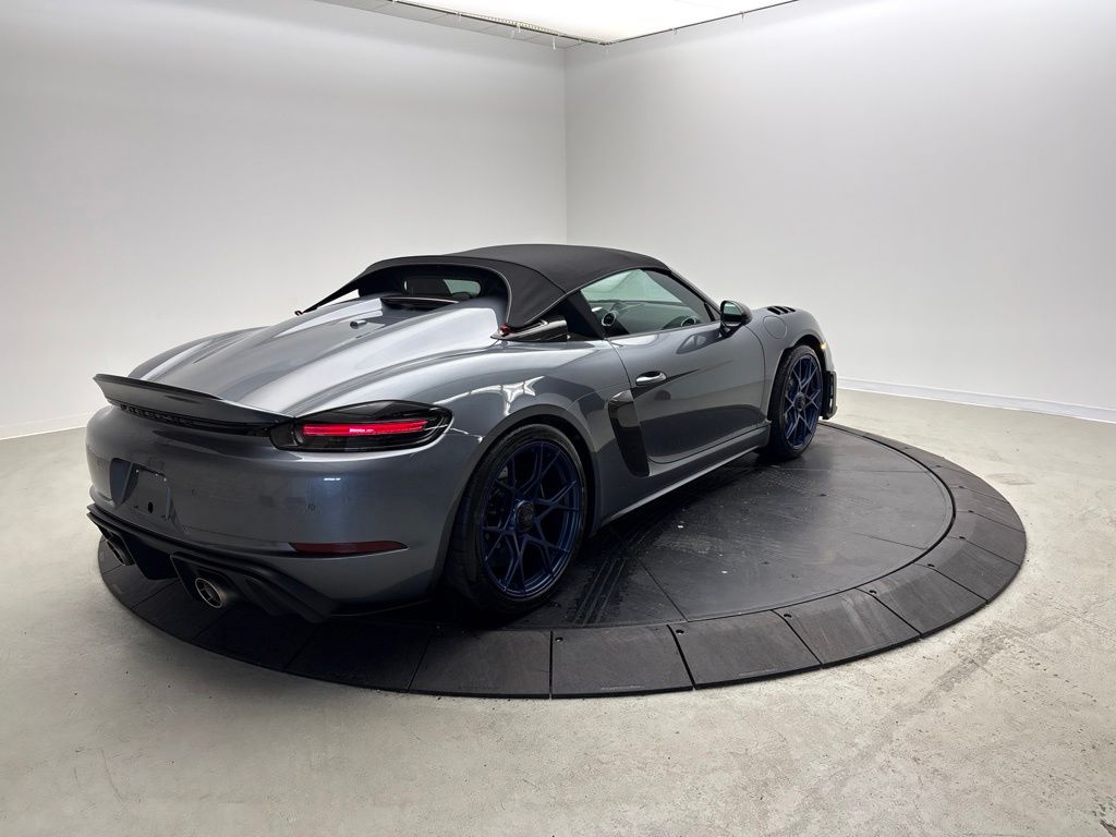 Thumbnail: 2025 Porsche  - 7