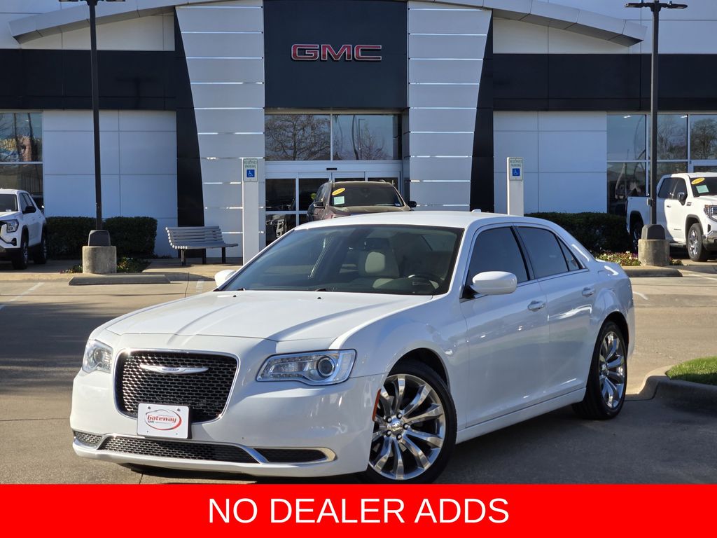 2019 Chrysler 300 Touring RWD