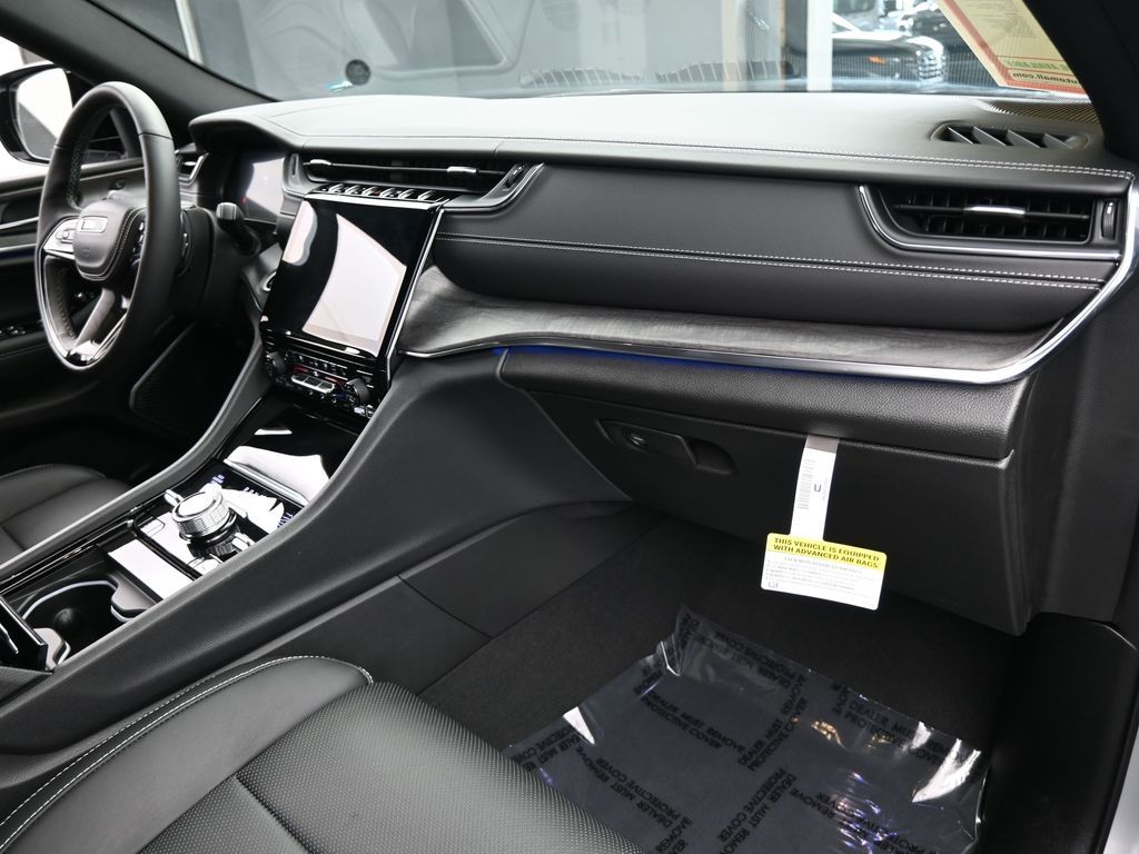 Used 2024 Silver Zynith Jeep Overland image 54