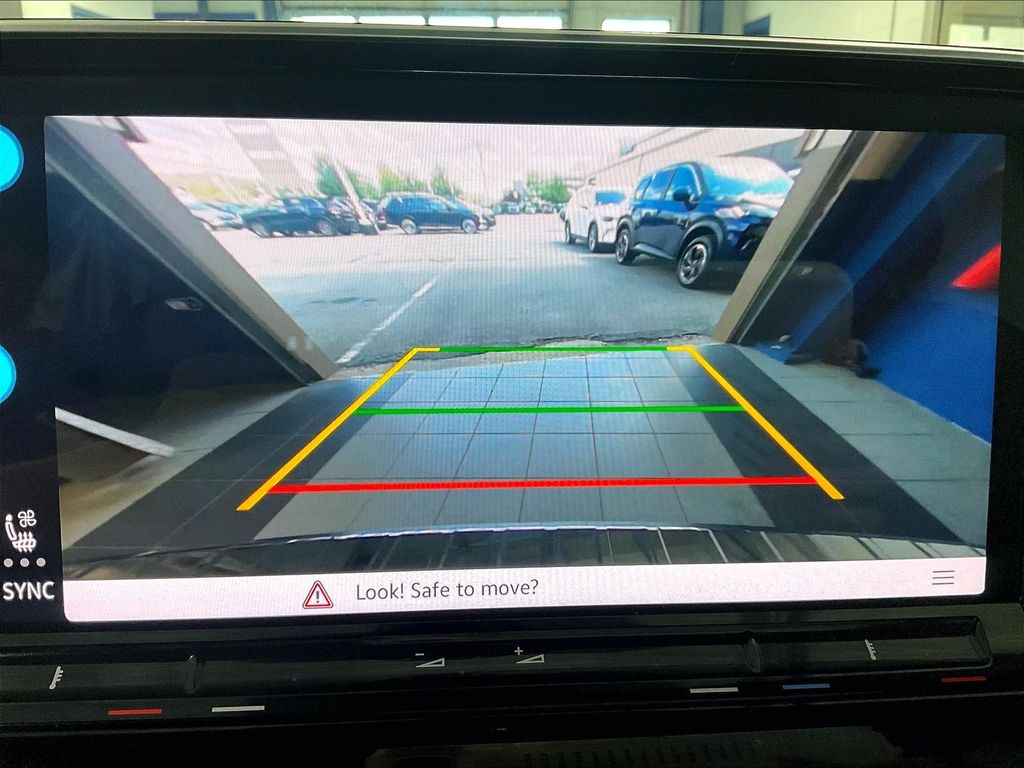 2024 Volkswagen Atlas — photo 20