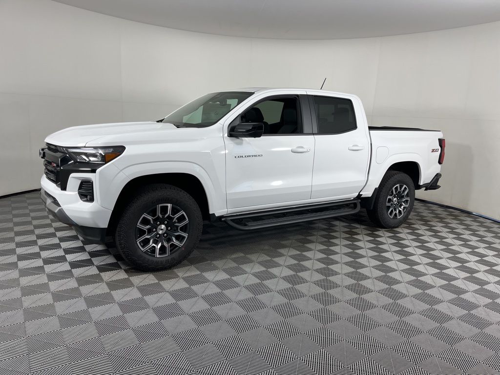 Thumbnail: 2026 Chevrolet Colorado - 2
