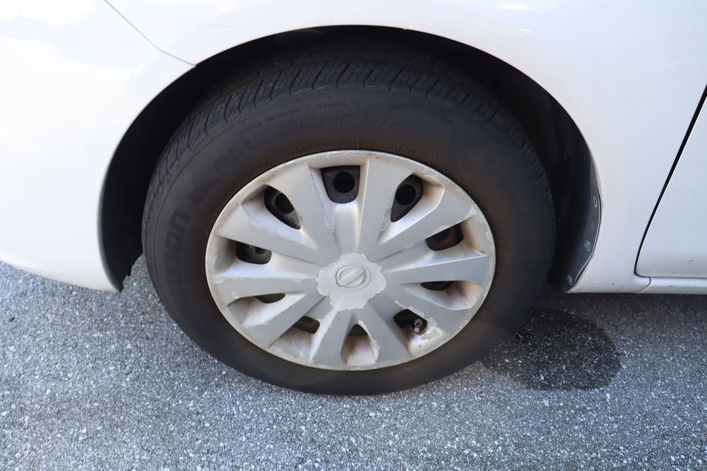 Thumbnail: 2014 Nissan Versa - 4