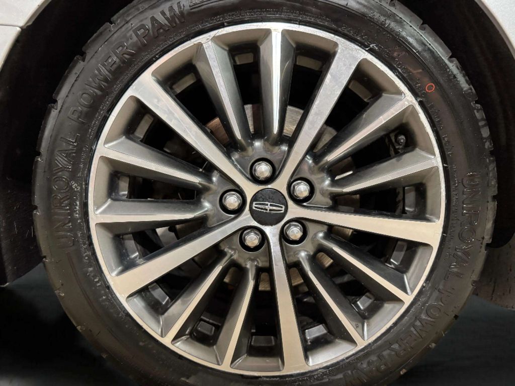 Used 2019 Ingot Silver Metallic Lincoln Reserve image 27
