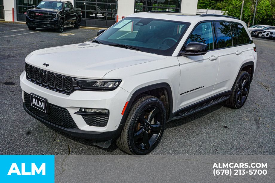 Used 2024 White/off-white Jeep Limited image 15